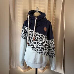 Wanakome Women's Selene Hoodie Sweatshirt Pullover Colorblock blue Leopard M